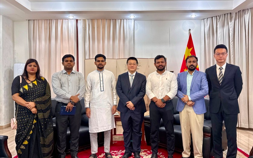 এনসিপির সাথে চীনা রাষ্ট্রদূতের বৈঠক: উপস্থিত ছিলেন আসিফ মাহমুদ ও নাভিদ নওরোজ শাহ্